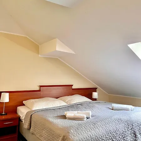 Faleza Bed & Breakfast *