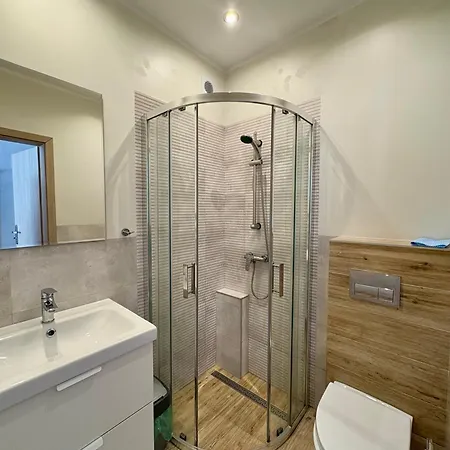 Bed & Breakfast Faleza Leba